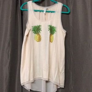Pineapple 🍍 sleeveless top